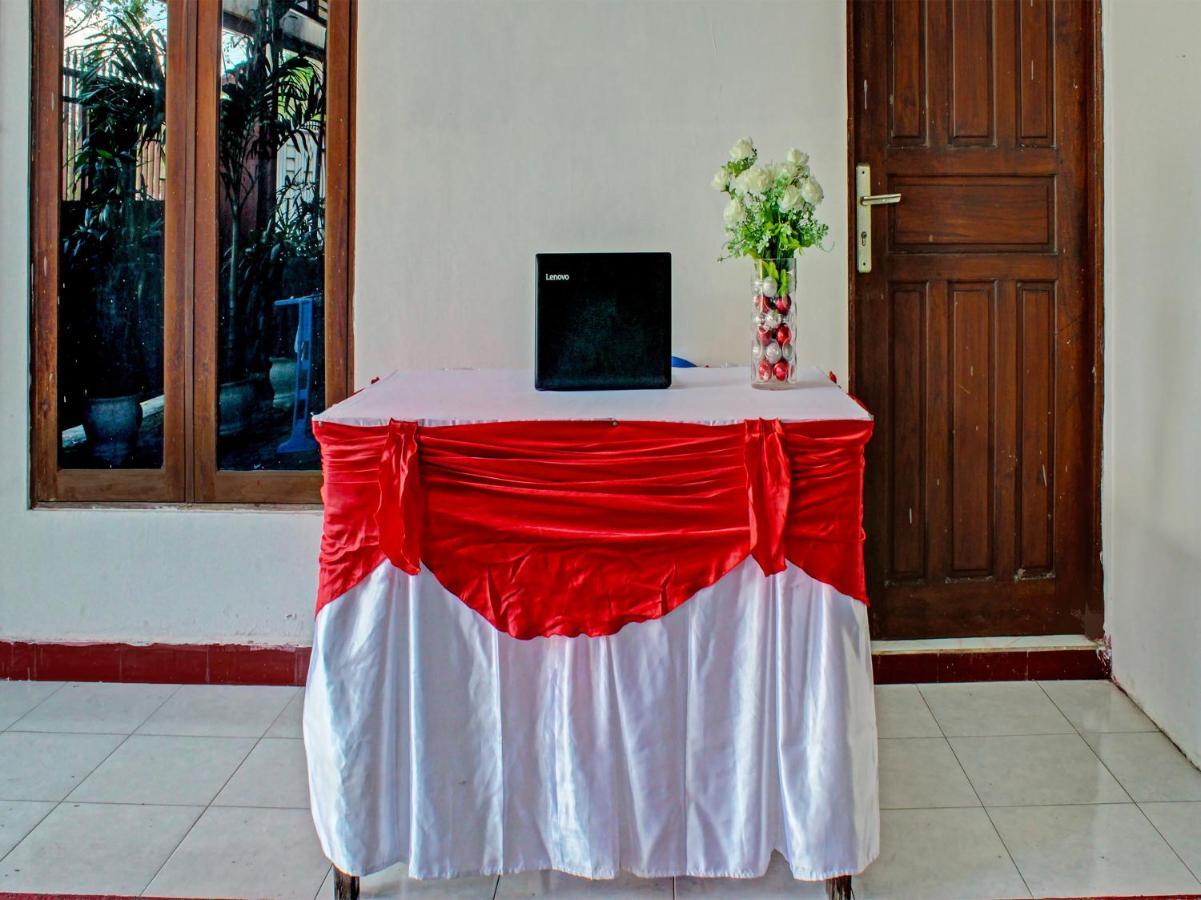 Oyo 91416 Puri 88 Homestay Kupang  Exterior photo